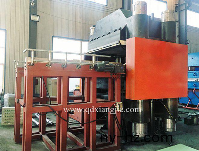 西(xi)班牙(ya) 訂(ding)購 立柱(zhu)式(shi)實(shí)(shi)心(xin)胎(tai)硫(liu)化(hua)機(jī)(ji)