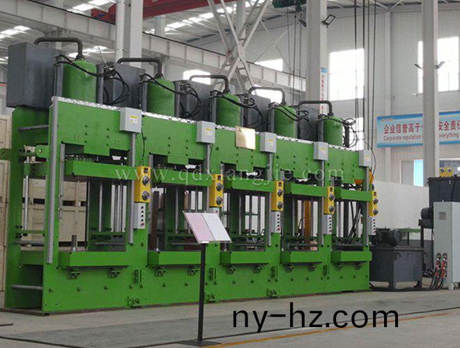 XLB-1000*1000/150T實(shi)心胎(tai)硫化機(ji)